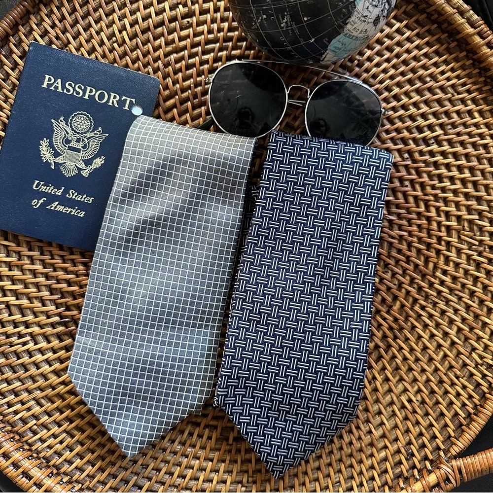 Ralph Lauren Vintage 90’s Silk Geometric Print Set of 2 Traditional neckties - Picture 5 of 5